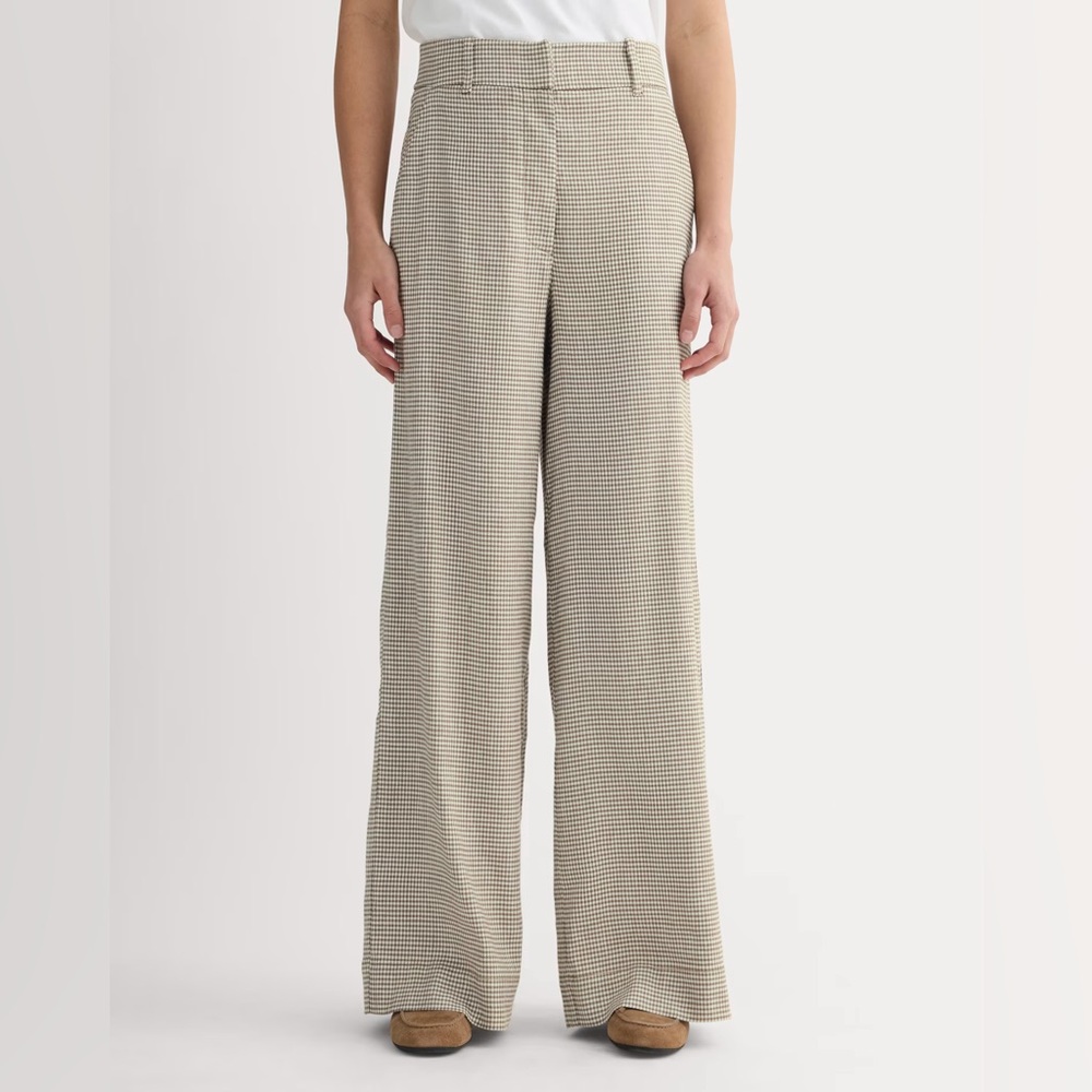 Everlane- The Wide-Leg Pant in Stretch Linen